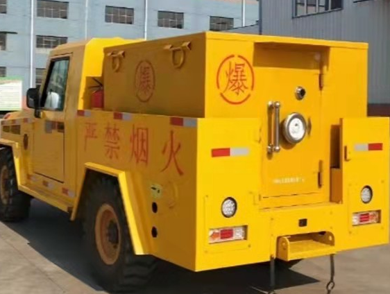 文峰凯龙爆破器材运输车：保障爆破任务的安全运行