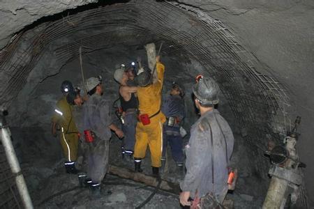 文峰工程爆破中的危险因素分析以及应对工程爆破危险的措施